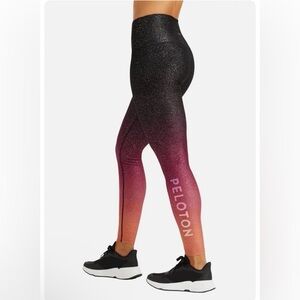 Peloton Leggings in sparkly Black and Pink